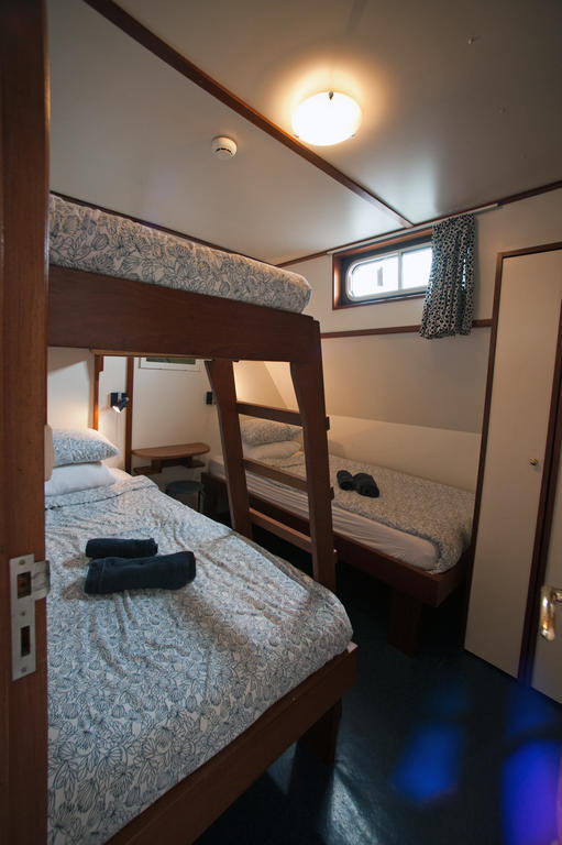 Hotelboot Sarah Ámsterdam Habitación foto